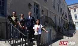 静安网红吃瓜事件视频播放,视频播放背后的热议与真相